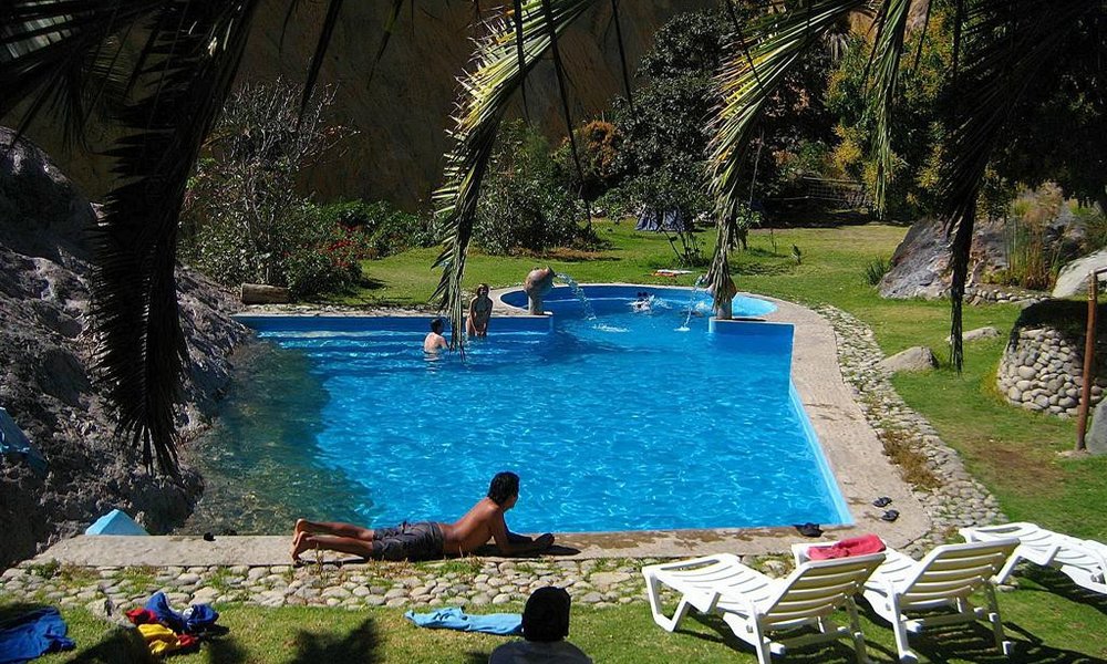 Bazen v oazi, kanjon Colca