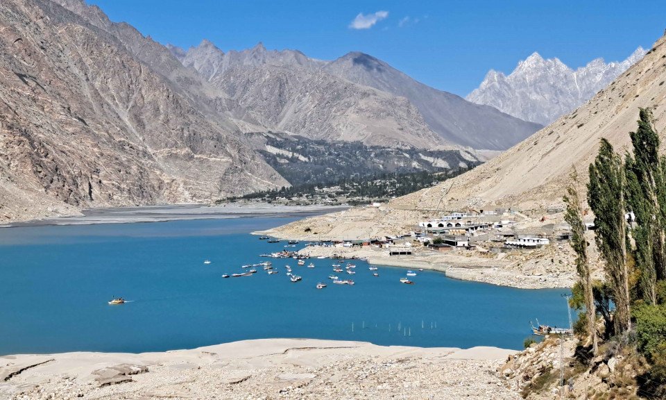 Gorsko jezero Attabad.