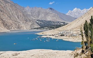 Gorsko jezero Attabad.