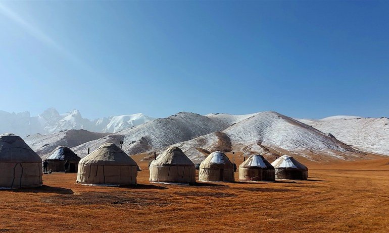 Kazahstan in Kirgizija - 10996.jpg