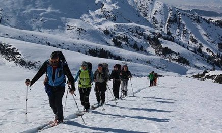 Kirgizija, turno smučanje - 11150.jpg