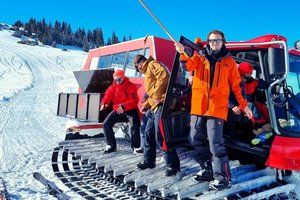 Kirgizija, turno smučanje - 11164.jpg