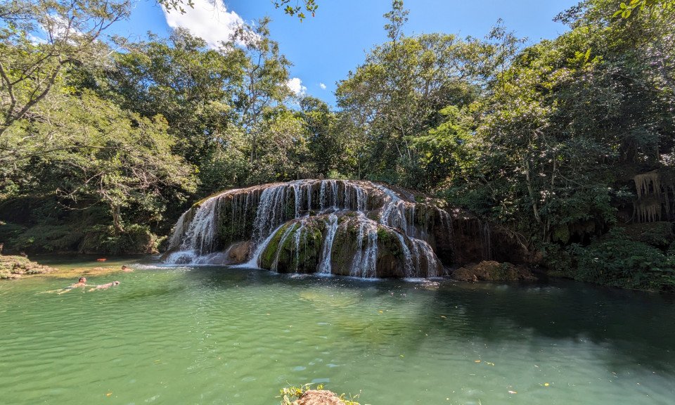 Namakanje pod slapom