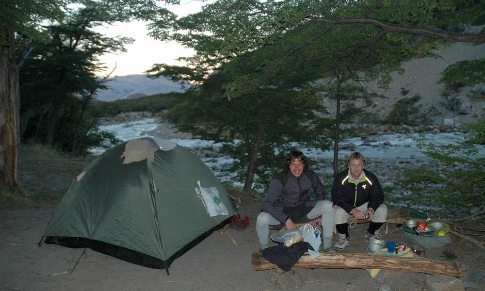 Na trekingu si kuhamo sami, spimo v Å¡otorih