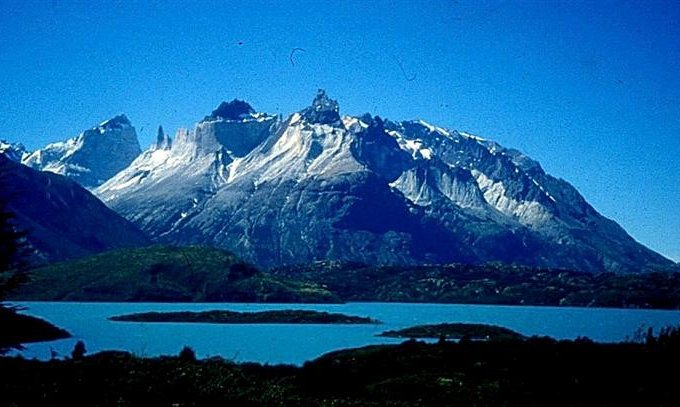 Jezero Pehoe in Paine v ozadju