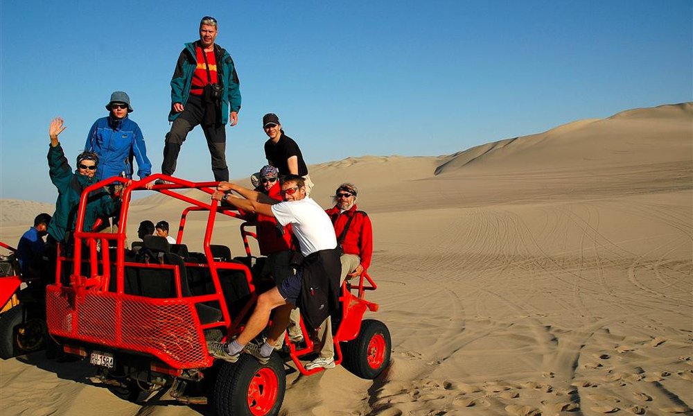 Z bugiji po puščavi Peruja