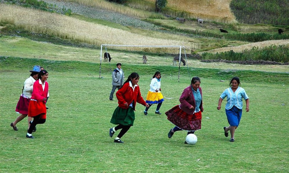 Babji fuzbal na 3.500 m.n.m., Cordillera Negra