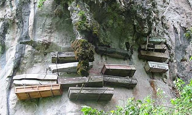 Viseče krste s posmrtnimi ostanki, Sagada