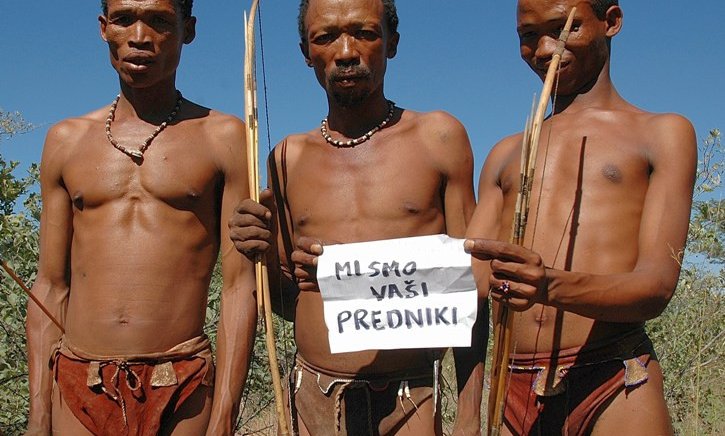 Adam in Eva prihajata z juga Afrike