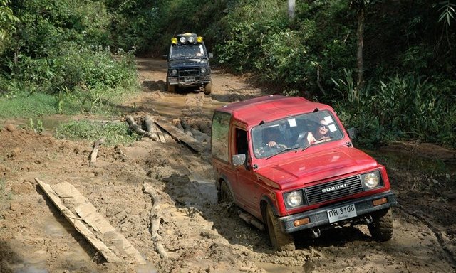 Na severu Tajske se gremo dvo ali tridnevni jeep-trek safari