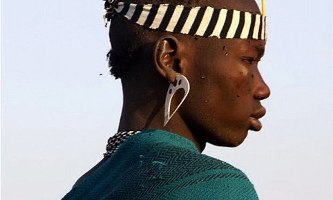 Mursi veljajo za najbolj grobate, najbolj divje pripadnike, ki jih bomo obiskali