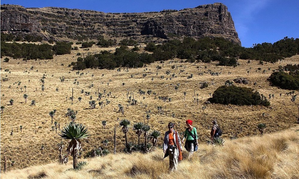 Hodimo od 3 do 6 ur na dan, nobenih hujših vzponov