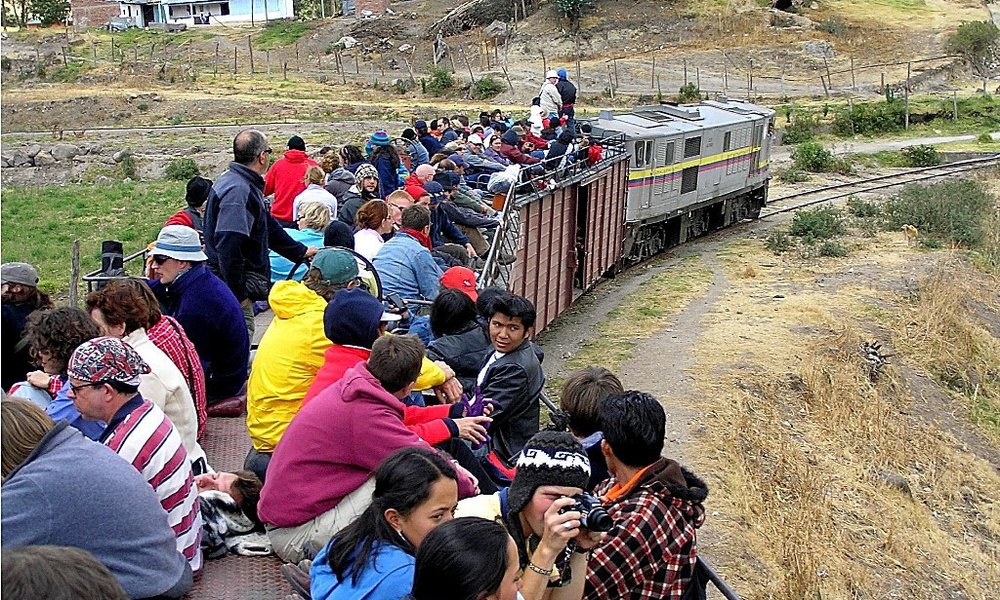 Na strehi vlaka v Hudičev nos