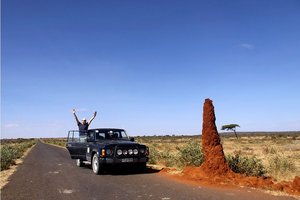 Najeti jeepi so nas popeljali po eni najbolj divjih afriških avantur