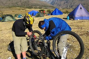 Kolesarjenje v Cordilleri Blanci, Peru