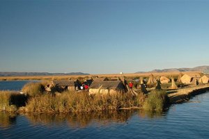 Plavajoči otoki Uros in jezero Titicaca, Peru
