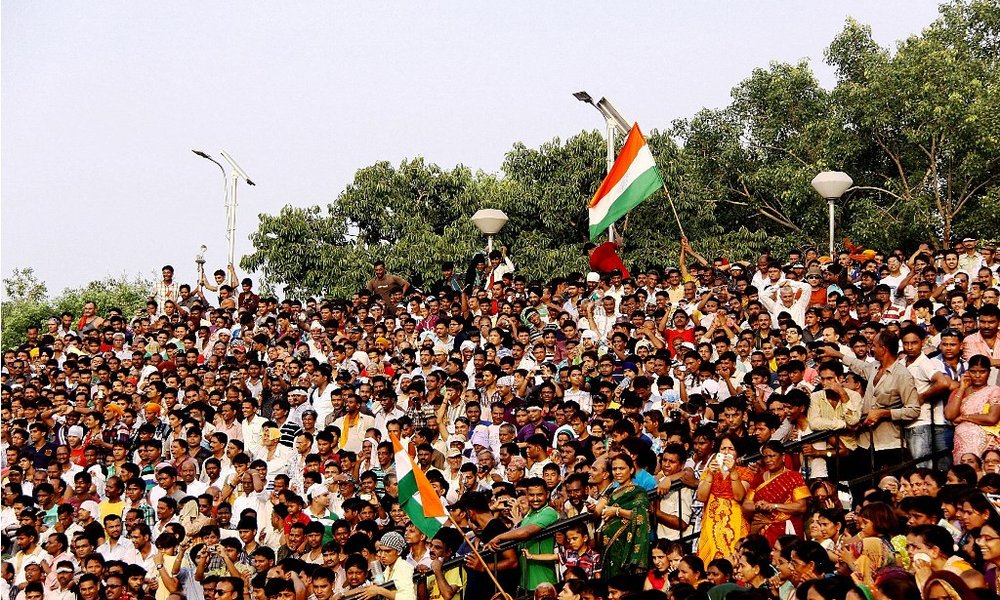 Zapiranje meje med Indijo in Pakistanom - kot bi bil na fuzbal tekmi!