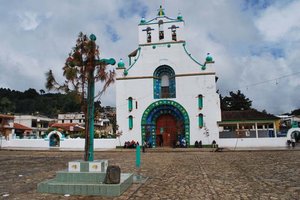 Cerkvice okoli San Cristobala