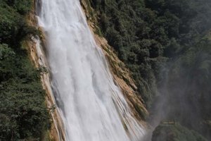 Mogočni slap El Chifon