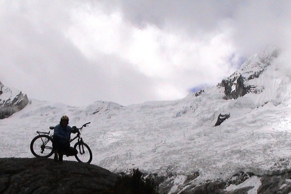 S kolesom po Cordilleri Blanci