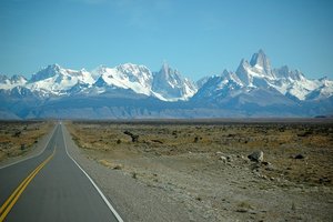 Panorama s Cerro Torejem in FitzRoyem