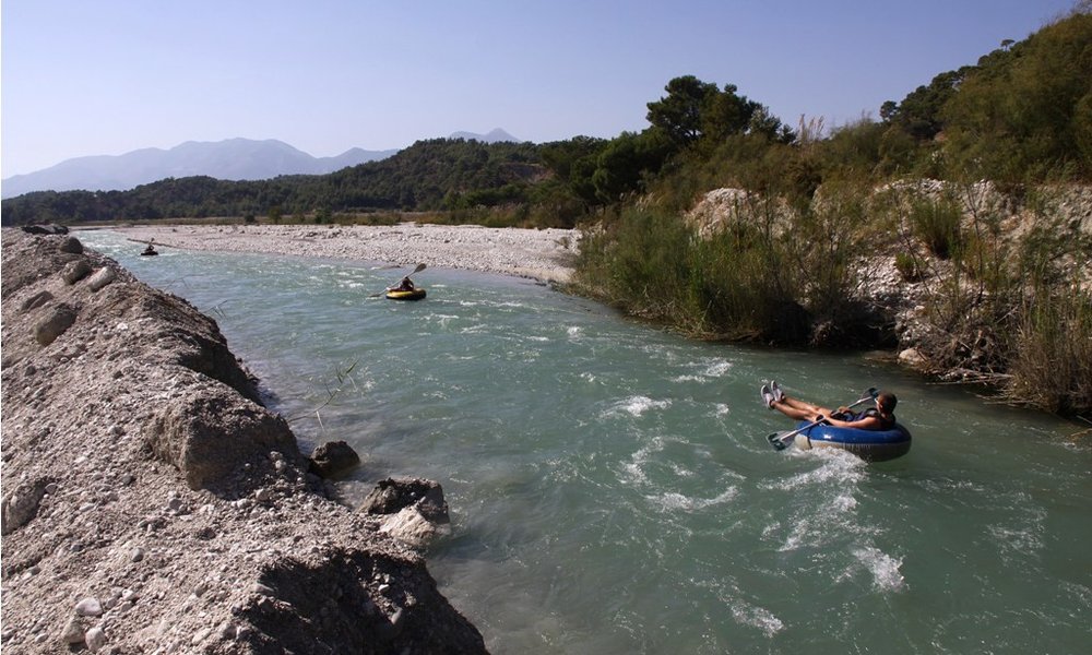 Tubing ali malo drugačen rafting