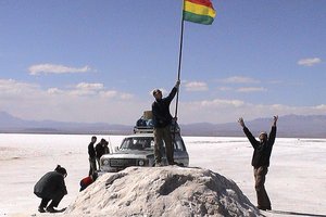 ShaPPa zavzela bolivijsko slano jezero Uyuni