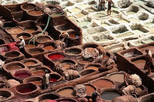 Smrdeče barvilnice usnja v Maroku