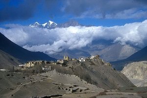 Skrivnostne vasi na trekingu, kot Šangri Laji, Nepal