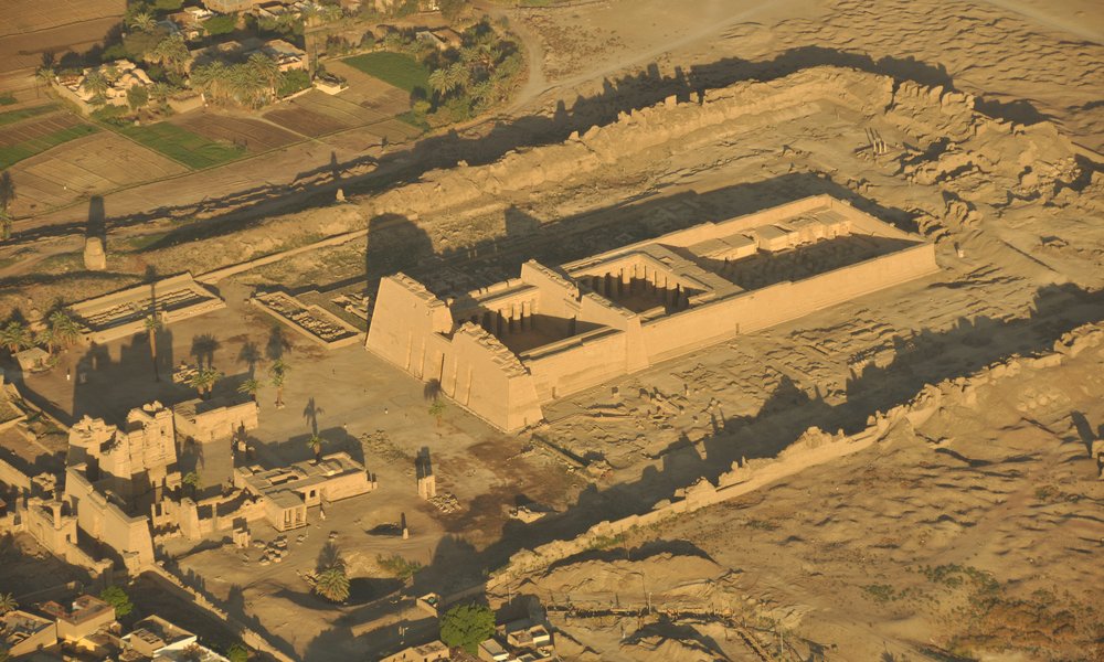 Polet nad Zahodnim bregom Luxorja