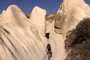 Turčija: s kolesom po deželi Štrumfov v Kapadokiji