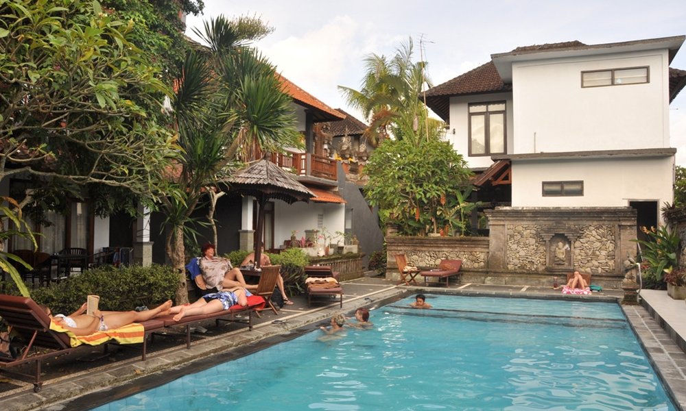 Bazen pred našim bivališčem v Ubudu, Bali