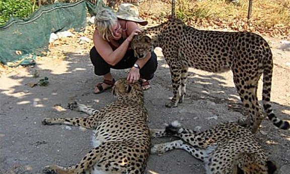 Pri frendih na obisku, kjer imajo za domače živali kar geparde