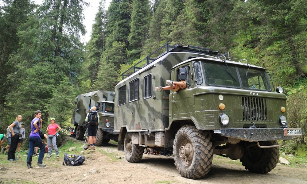 Na začetek in s konca treka s temle tovornjakom, ne gre drugače