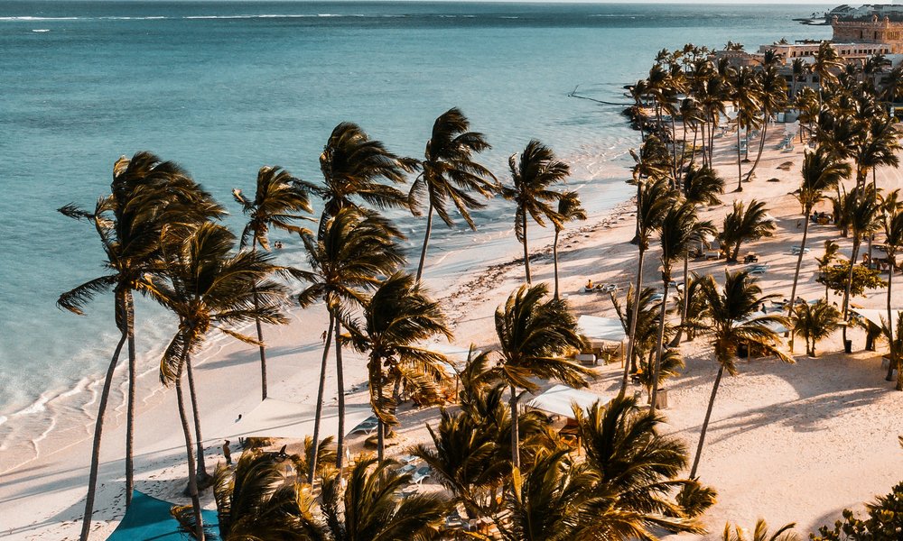 benjamin-voros-YfUR4QpiXuQ-unsplash