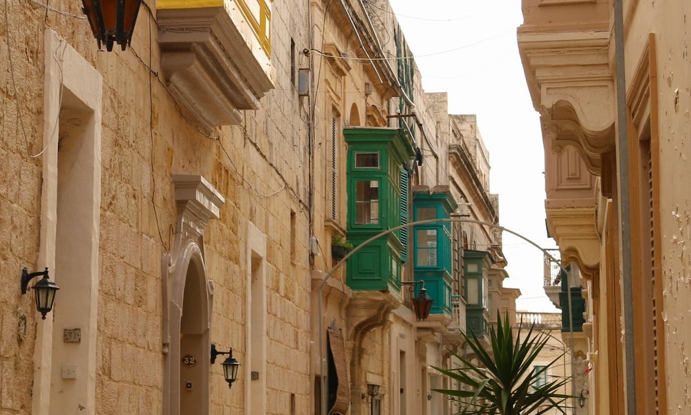 hongbin-bB8EHT7AQ90-unsplash